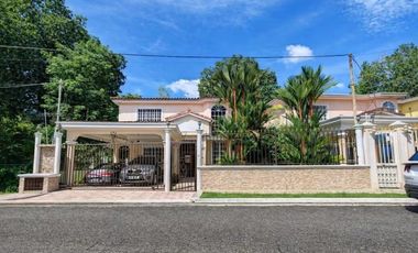 Venta de Casa Unifamiliar en Llanos de Curundú, Ancón | LH