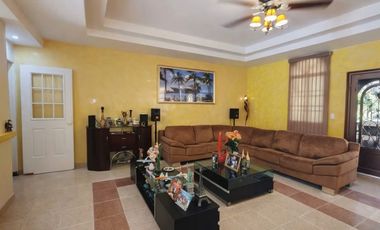 Venta de Casa Unifamiliar en Llanos de Curundú, Ancón | LH