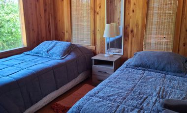 CABAÑA PARA 4 EN MOLCO  A MINUTOS DE PLAYA LINDA