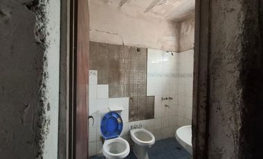 VENTA DE CASA A REFACIONAR B° BALCON, 3 AMBIENTES