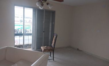 SE ALQUILA CASA CON LOCAL COMERCIAL, RECONQUISTA