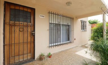 VENTA CASA TRES AMBIENTES Y TERRENO GLEW