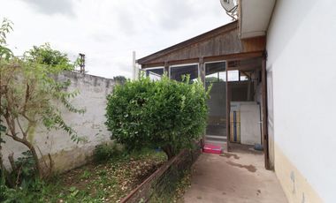 VENTA CASA TRES AMBIENTES Y TERRENO GLEW