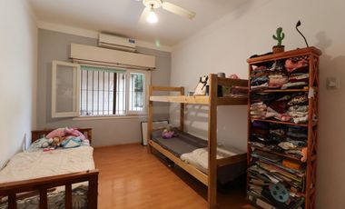VENTA CASA TRES AMBIENTES Y TERRENO GLEW