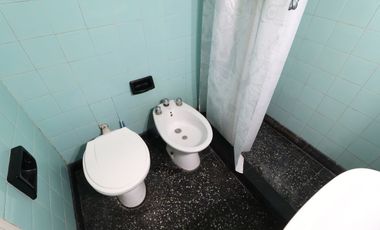 VENTA CASA TRES AMBIENTES Y TERRENO GLEW
