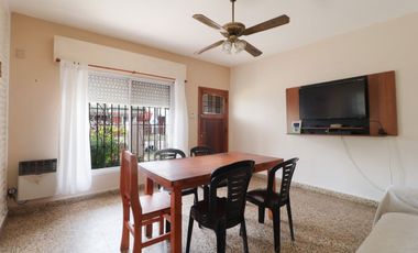 VENTA CASA TRES AMBIENTES Y TERRENO GLEW