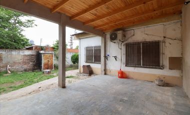 VENTA CASA TRES AMBIENTES Y TERRENO GLEW