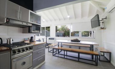 VENTA DE CASA CON PILETA -TRUJUI MORENO