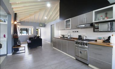 VENTA DE CASA CON PILETA -TRUJUI MORENO