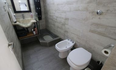 VENTA DE CASA CON PILETA -TRUJUI MORENO