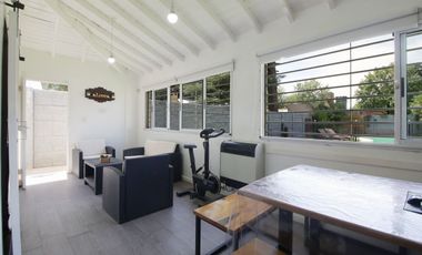 VENTA DE CASA CON PILETA -TRUJUI MORENO