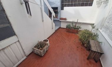 VENTA PH TIPO CASA EN P. ALTA CON TERRAZA COCHERA
