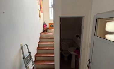 VENTA CASA 2 DORMITORIOS Y LOCAL COMERCIAL