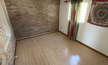 VENTA CASA 2 DORMITORIOS Y LOCAL COMERCIAL