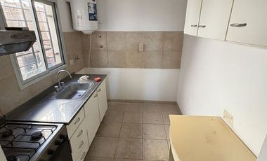 VENTA CASA 2 DORMITORIOS Y LOCAL COMERCIAL