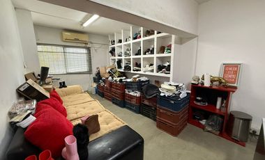 LOCAL / DEPÓSITO EN ALQUILER – 1.200 m² V. ALSINA