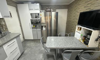 EXCLUSIVA RESIDENCIA EN CONDOMINIO PRIVADO SANTA ELENA