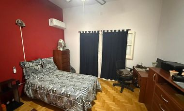 VENTA CASA 4 AMBIENTES EN EZPELETA