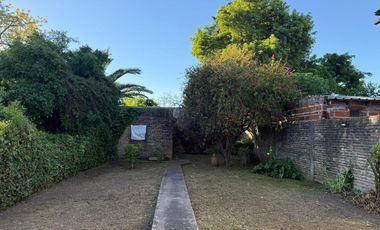 VENTA CASA 4 AMBIENTES EN EZPELETA