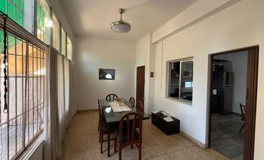 VENTA CASA 4 AMBIENTES EN EZPELETA