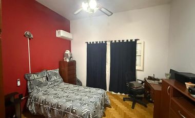 VENTA CASA 4 AMBIENTES EN EZPELETA