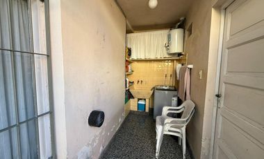 VENTA CASA 4 AMBIENTES EN EZPELETA