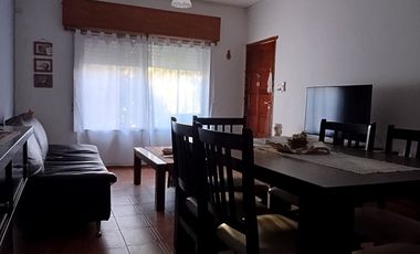 VIVIENDA MULTIFAMILIAR EN CLAYPOLE - GRAN TERRENO