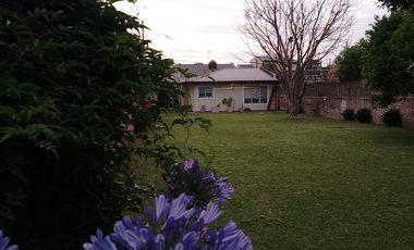 VIVIENDA MULTIFAMILIAR EN CLAYPOLE - GRAN TERRENO