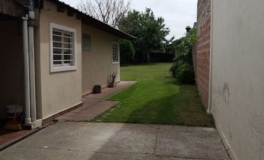 VIVIENDA MULTIFAMILIAR EN CLAYPOLE - GRAN TERRENO