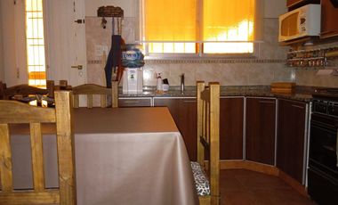 VIVIENDA MULTIFAMILIAR EN CLAYPOLE - GRAN TERRENO