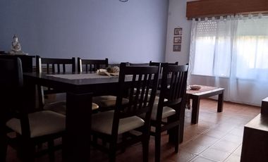 VIVIENDA MULTIFAMILIAR EN CLAYPOLE - GRAN TERRENO