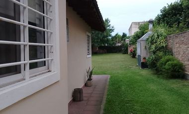 VIVIENDA MULTIFAMILIAR EN CLAYPOLE - GRAN TERRENO