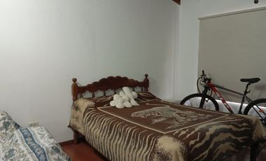VIVIENDA MULTIFAMILIAR EN CLAYPOLE - GRAN TERRENO