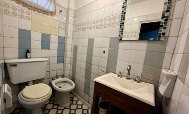 Venta PH 4 ambs. Exc. Ubicación. Quincho y Patio