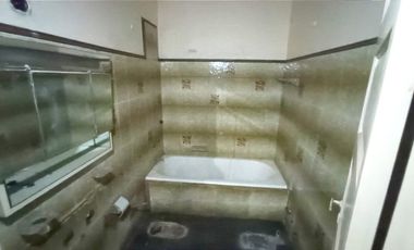 VENTA PERMUTA CASA C/COCHERA CASEROS A REFACCIONAR