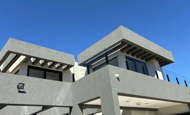 VENTA ESPECTACULAR CASA A ESTRENAR EN LAGOON PILAR