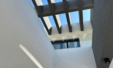 VENTA ESPECTACULAR CASA A ESTRENAR EN LAGOON PILAR