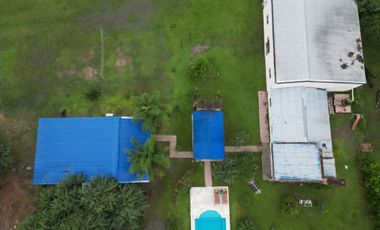 Quinta en venta en Cnia Benitez 8000 mts2 + salón.