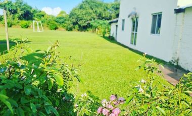 Quinta en venta en Cnia Benitez 8000 mts2 + salón.