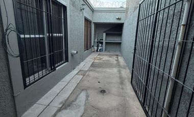 VENTA CASA HERMOSA EN LA CONSULTA