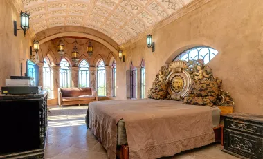 The Petite Castile, Otomi, San Miguel de Allende