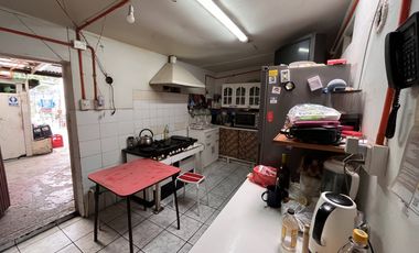 Fuente de Soda 140 m2 útiles, 2.100 m2 terreno