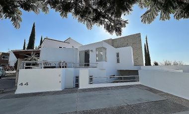 Casa en renta Fraccionamiento Cipreses