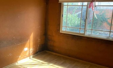 DEPARTAMENTO TIPO CASA EN PRIMER PISO CON TERRAZA PARRILLA EN ALQUILER
