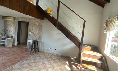DEPARTAMENTO TIPO CASA EN PRIMER PISO CON TERRAZA PARRILLA EN ALQUILER