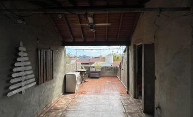 DEPARTAMENTO TIPO CASA EN PRIMER PISO CON TERRAZA PARRILLA EN ALQUILER