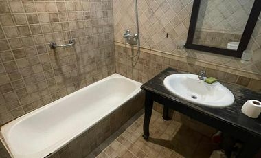 DEPARTAMENTO TIPO CASA EN PRIMER PISO CON TERRAZA PARRILLA EN ALQUILER