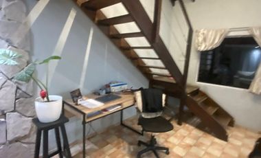 DEPARTAMENTO TIPO CASA EN PRIMER PISO CON TERRAZA PARRILLA EN ALQUILER