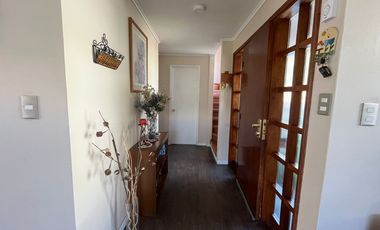 CASA 4D 2B CON ESTACIONAMIENTO Y PATIO EN LIMONARES
