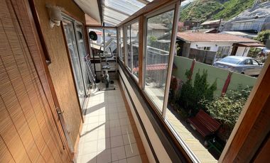 CASA 4D 2B CON ESTACIONAMIENTO Y PATIO EN LIMONARES